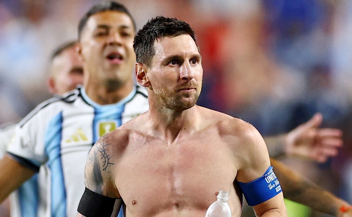 39 tuổi vẫn "cày" đủ 120 phút, Messi khiến tất cả phải ngả mũ