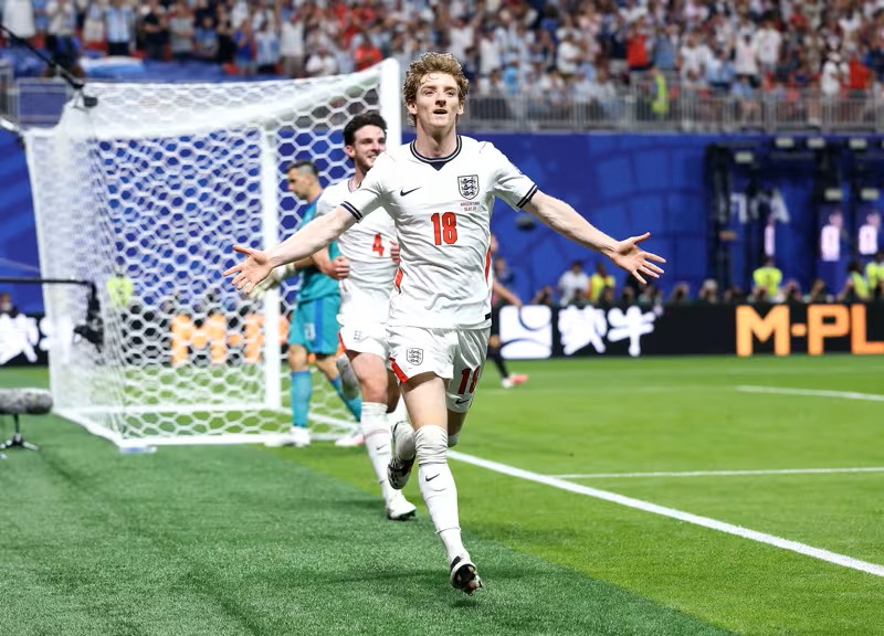 VIDEO: Anthony Gordon khai thông bế tắc, đưa Anh vượt lên trước Argentina