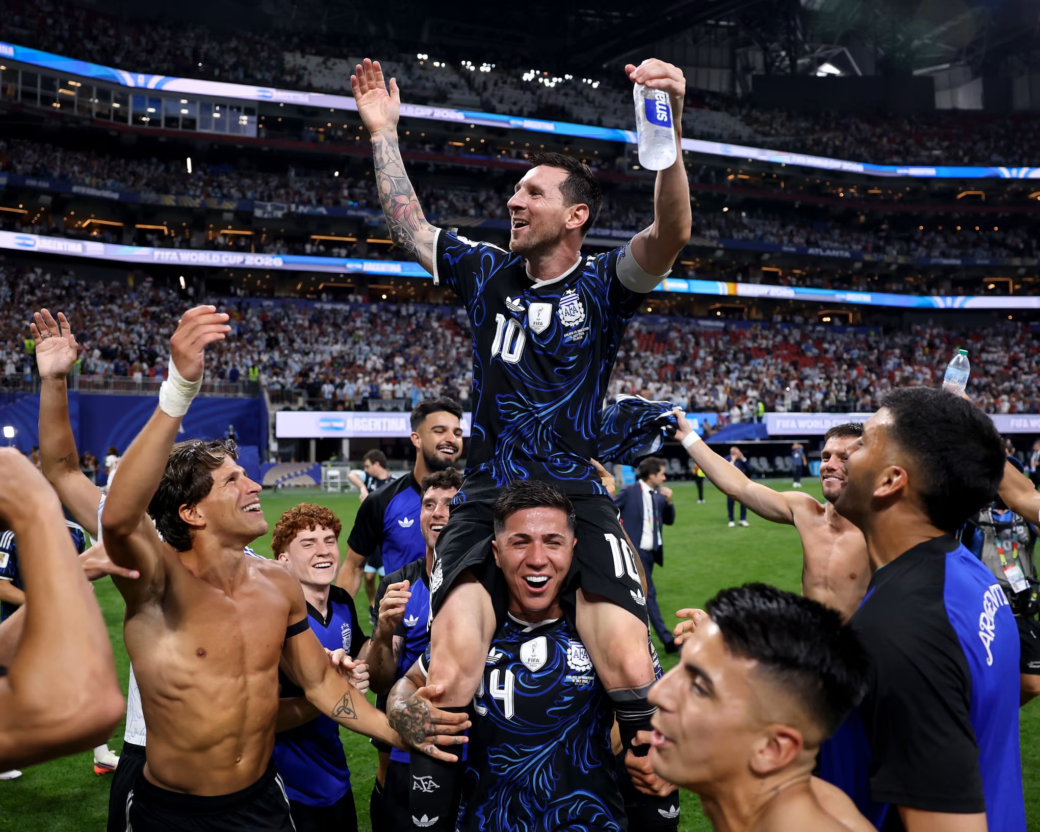 Lionel Messi và nghệ thuật "bẻ cong trận đấu"