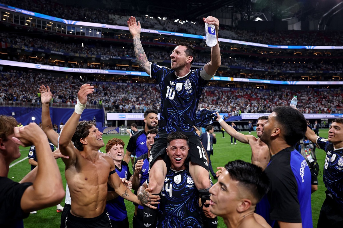 Argentina điều chỉnh chiến thuật thế nào để ngược dòng hạ tuyển Anh?