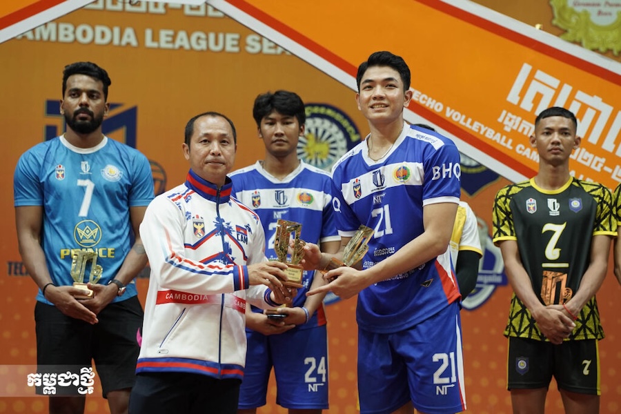 Indonesia quyết phục hận tại SEA V Cup, triệu tập tài năng trẻ Luvi trở về từ chính Campuchia