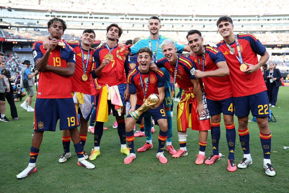 "Trái tim Barcelona" trong hai thế hệ Tây Ban Nha vô địch World Cup