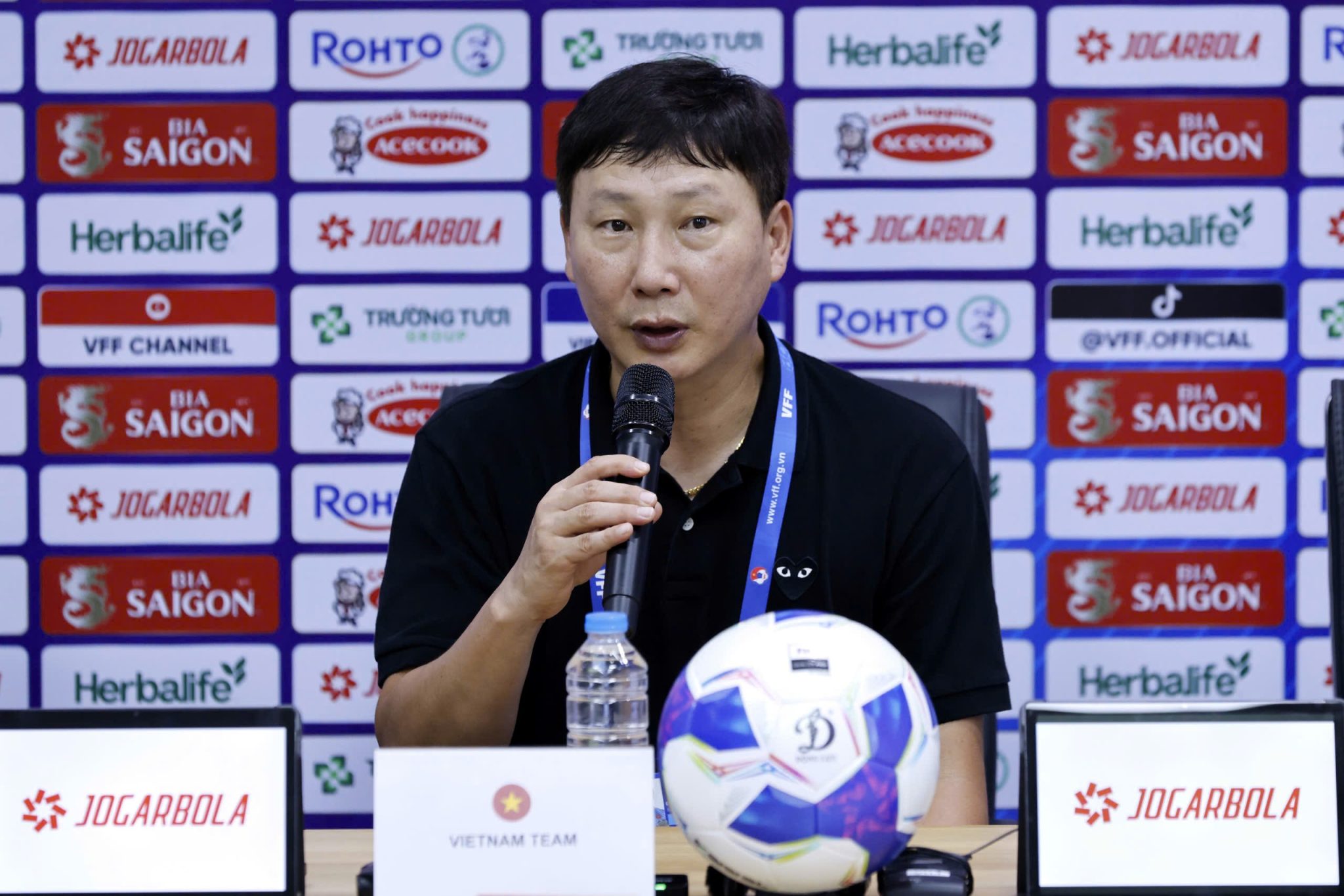 HLV Kim Sang Sik quyết phá "lời nguyền" bảo vệ ngôi vô địch ASEAN Cup