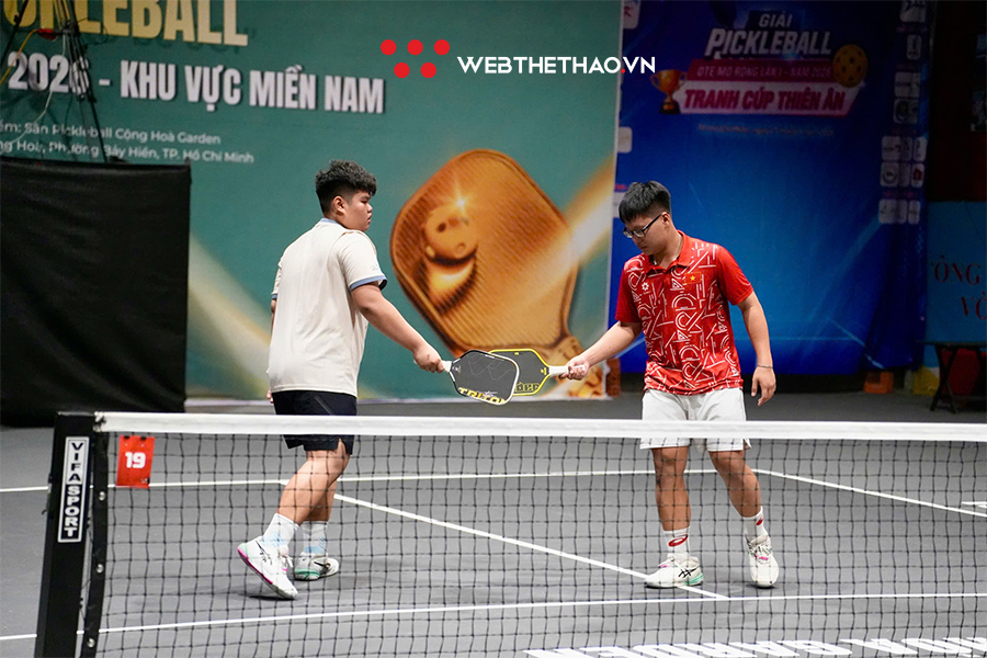 Bản lĩnh ở thời khắc quyết định, Minh Thông - Công Hải đăng quang U16 đôi nam