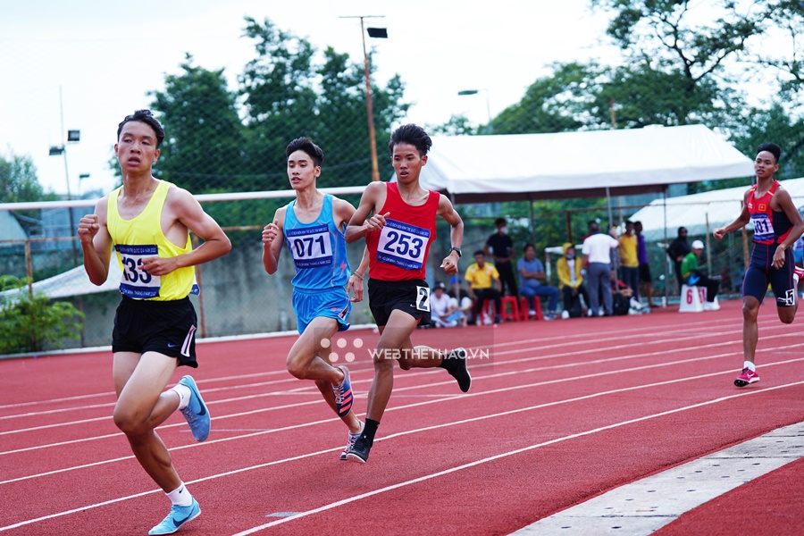 Bất ngờ 6 VĐV nam chạy 800m tốt hơn cả HCV SEA Games 31 tại giải điền kinh trẻ quốc gia 2022