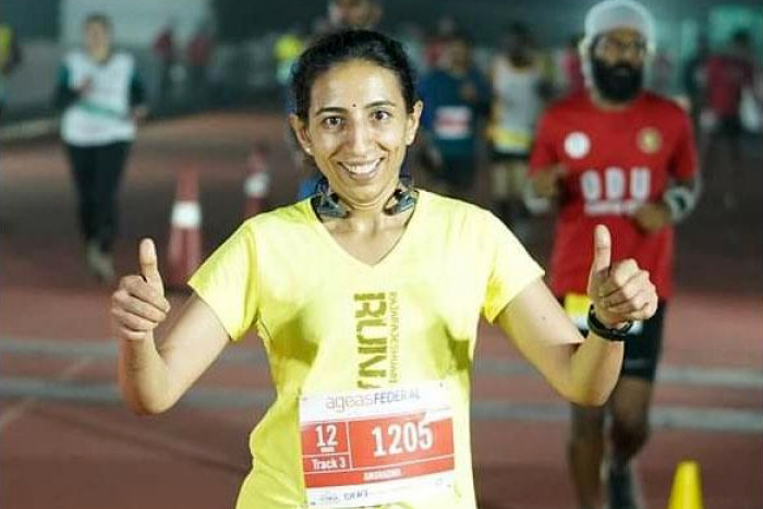 Nữ bác sĩ Ấn Độ 42 tuổi chạy marathon chỉ sau 8 tuần khỏi COVID-19