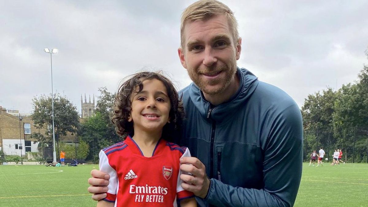 Arsenal thu nạp “tiểu Messi” gây sốt trên mạng xã hội