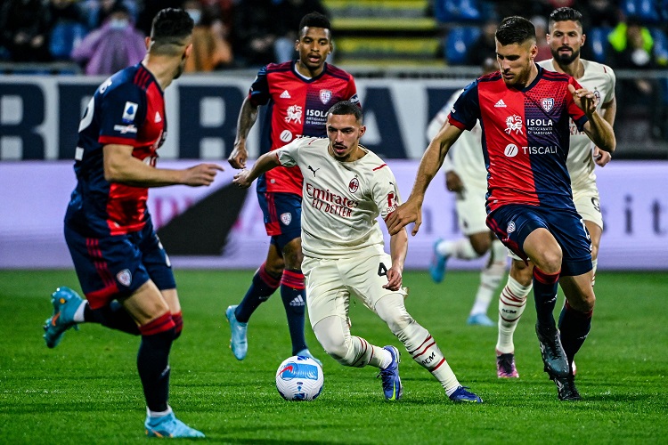 AC Milan sánh ngang kỷ lục thắng sân khách của Man City