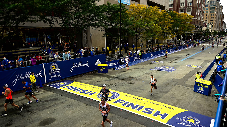 Boston Marathon ra quyết định lịch sử với VĐV “phi nhị giới tính” Boston Marathon ra quyết định lịch sử với VĐV “phi nhị giới tính”