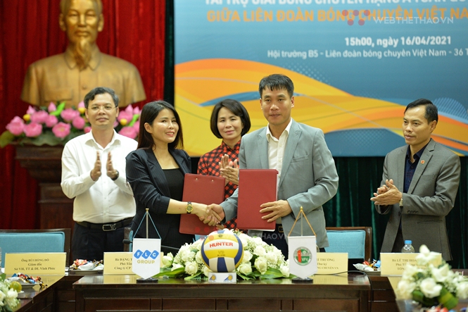 Bao phủ làng bóng chuyền: FLC tài trợ thêm giải hạng A năm 2021
