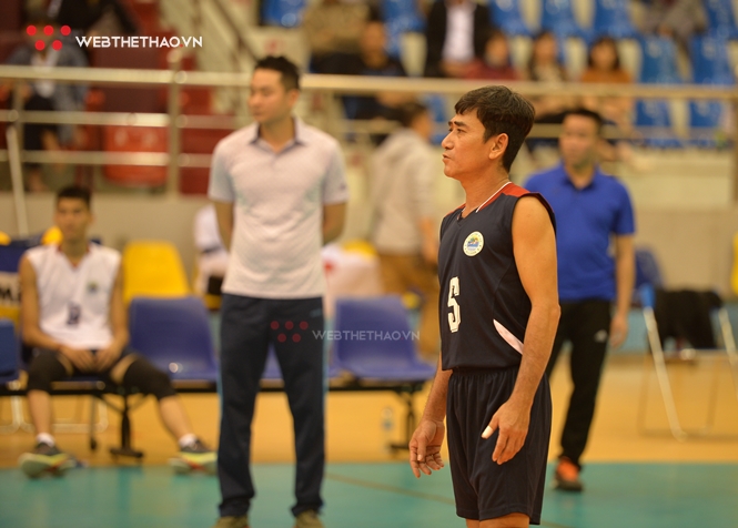 47 tuổi - Libero Lê Văn Lâm vẫn "cháy" cùng bóng chuyền đỉnh cao