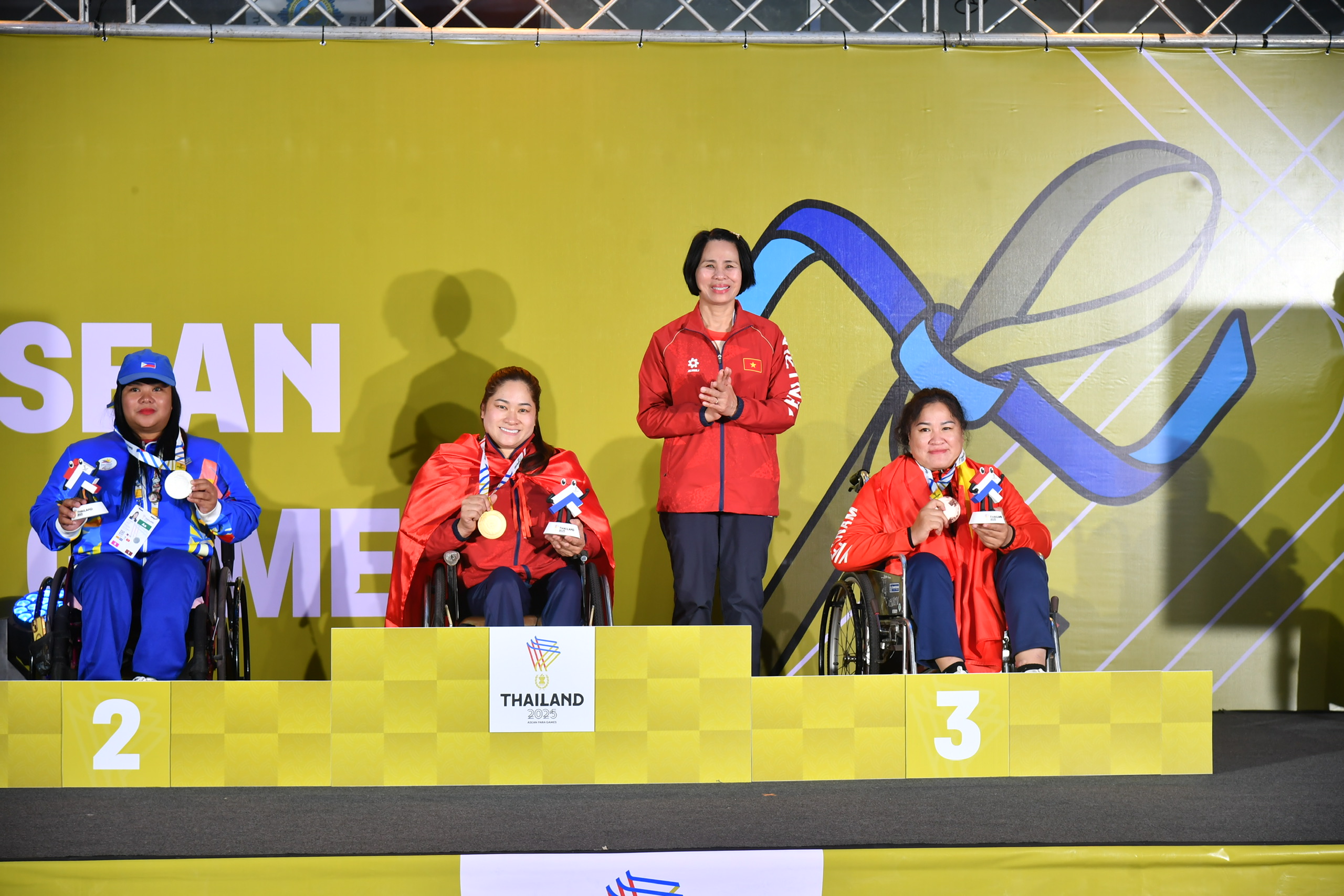 ASEAN Para Games 13: Việt Nam kh&ocirc;ng chỉ c&oacute; V&agrave;ng, c&ograve;n th&ecirc;m kỷ lục, b&oacute;ng b&agrave;n tạo cột mốc lịch sử sau 10 năm