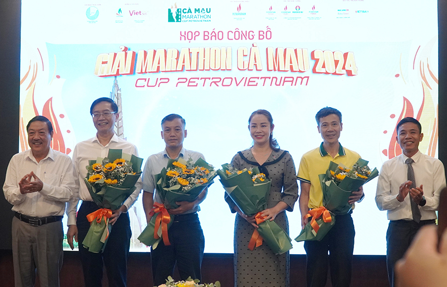 Giải Marathon - Cà Mau 2024 Cúp PETROVIETNAM tiếp tục khẳng định vị thế "điểm hẹn" của dân chạy