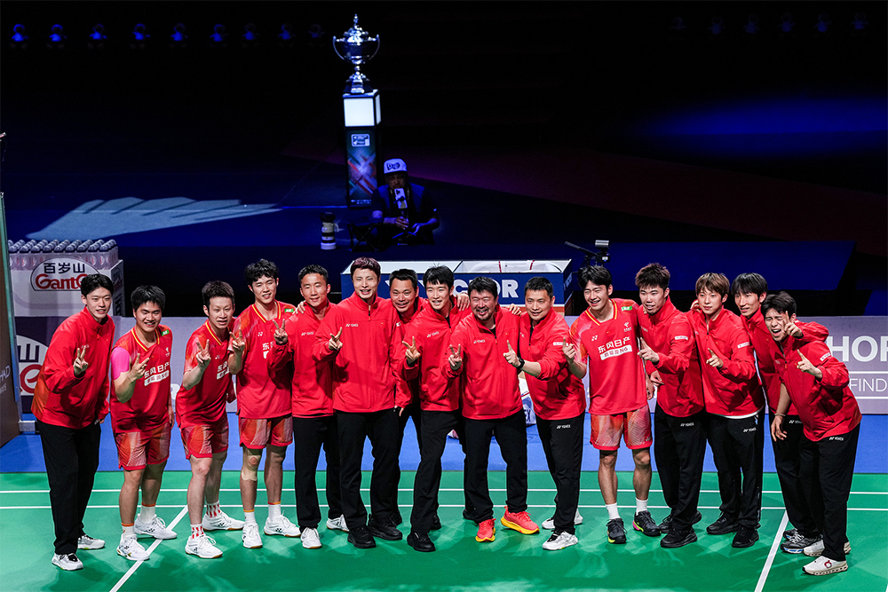 Vượt qua khủng hoảng thượng tầng, cầu lông nam Trung Quốc lần thứ 12 lên ngôi vô địch thế giới