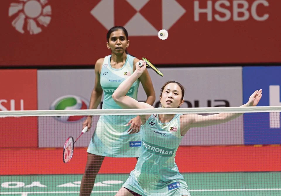 Cầu lông Japan Masters 2025: Sze Fei / Nur Izzuddin và Pearly /Thinaah vào bán kết