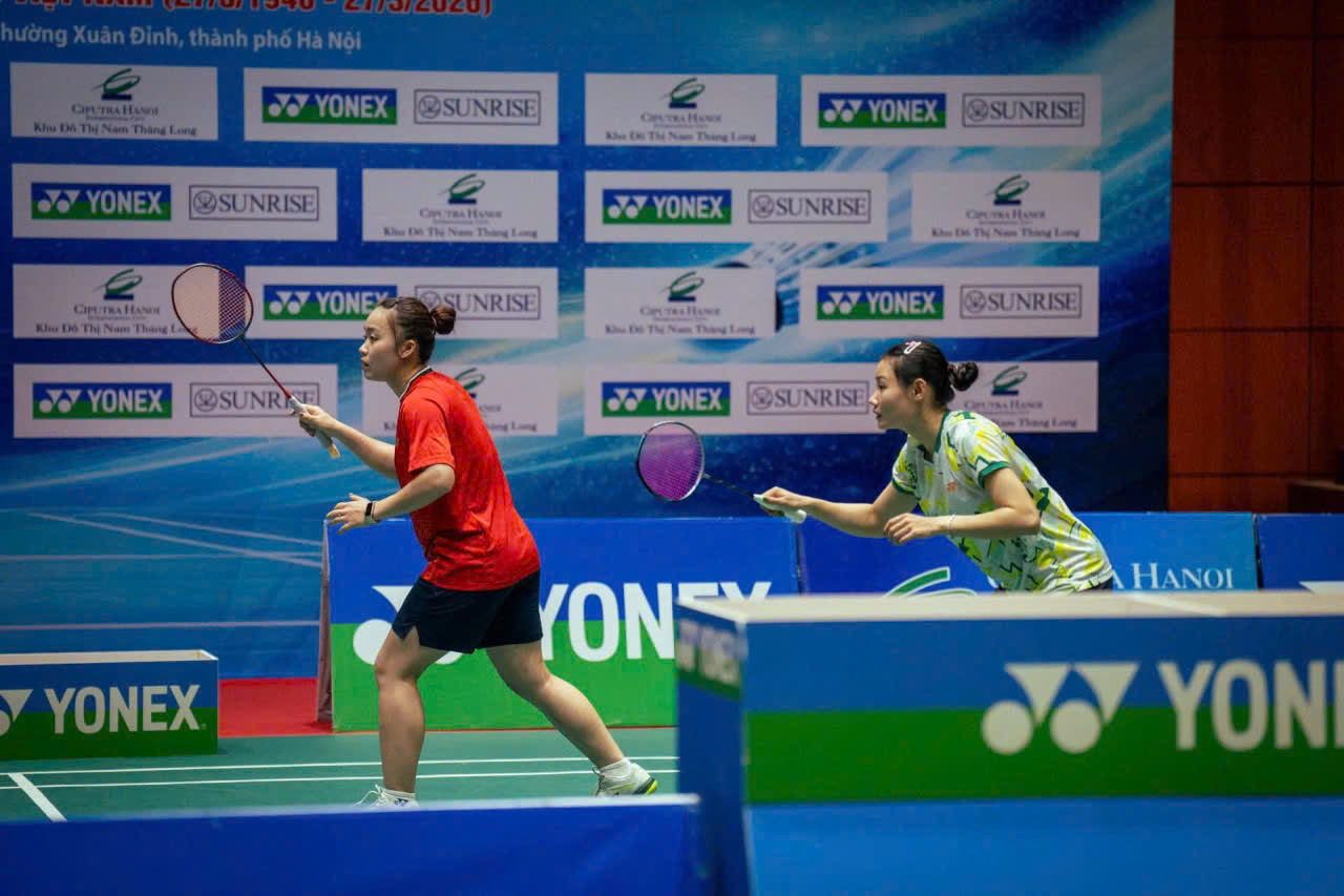 Kịch tính đêm khuya tại cầu lông Vietnam International Challenge 2026: Đôi nữ Việt Nam quật ngã đối thủ xếp trên