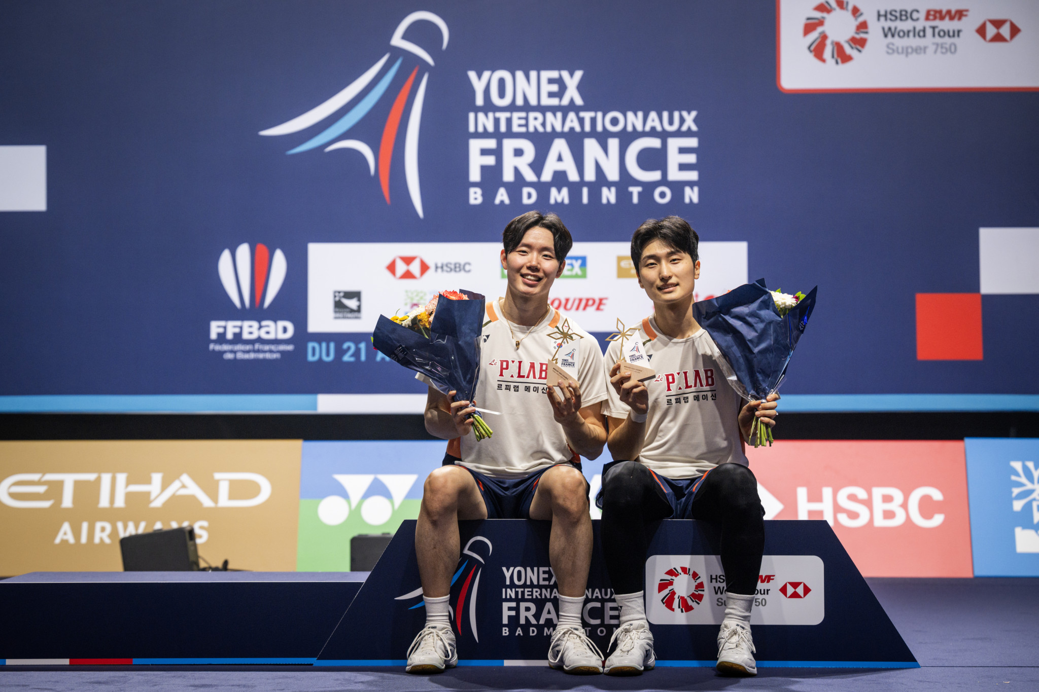 Kim Won Ho / Seo Seung Jae lội ngược dòng giành chức vô địch cầu lông Pháp Mở rộng 2025, sánh ngang kỷ lục đôi nam huyền thoại
