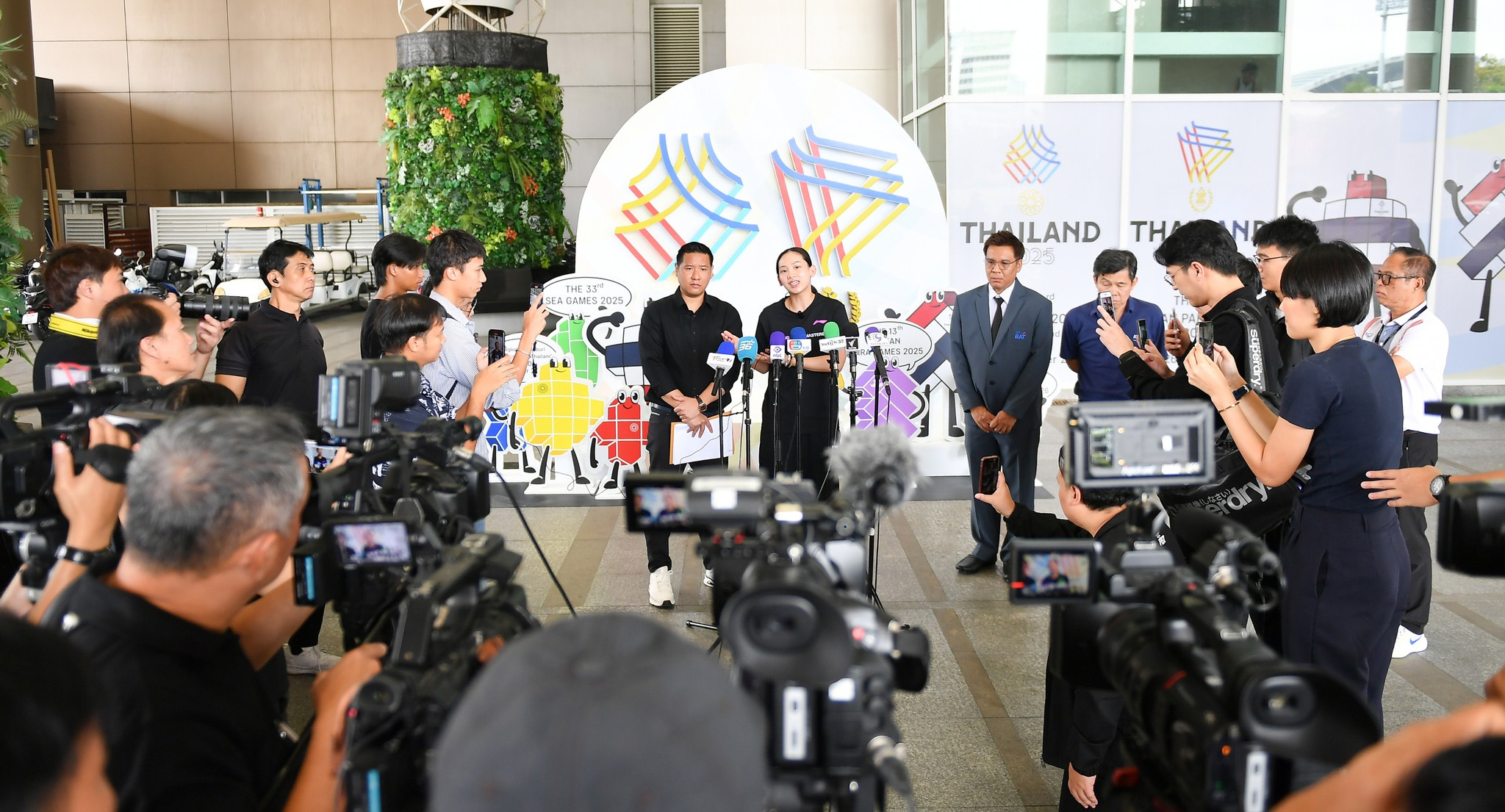 Sao cầu lông số 1 Thái Lan Pornpawee Chochuwong rút khỏi SEA Games 2025 vì "bị đối xử bất công"
