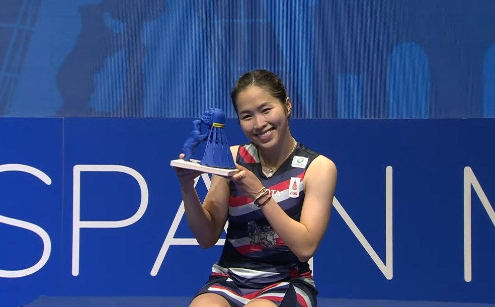 Cựu số 1 cầu lông thế giới Ratchanok Intanon củng cố suất hạt giống Olympic bằng ngôi vô địch Spain Masters