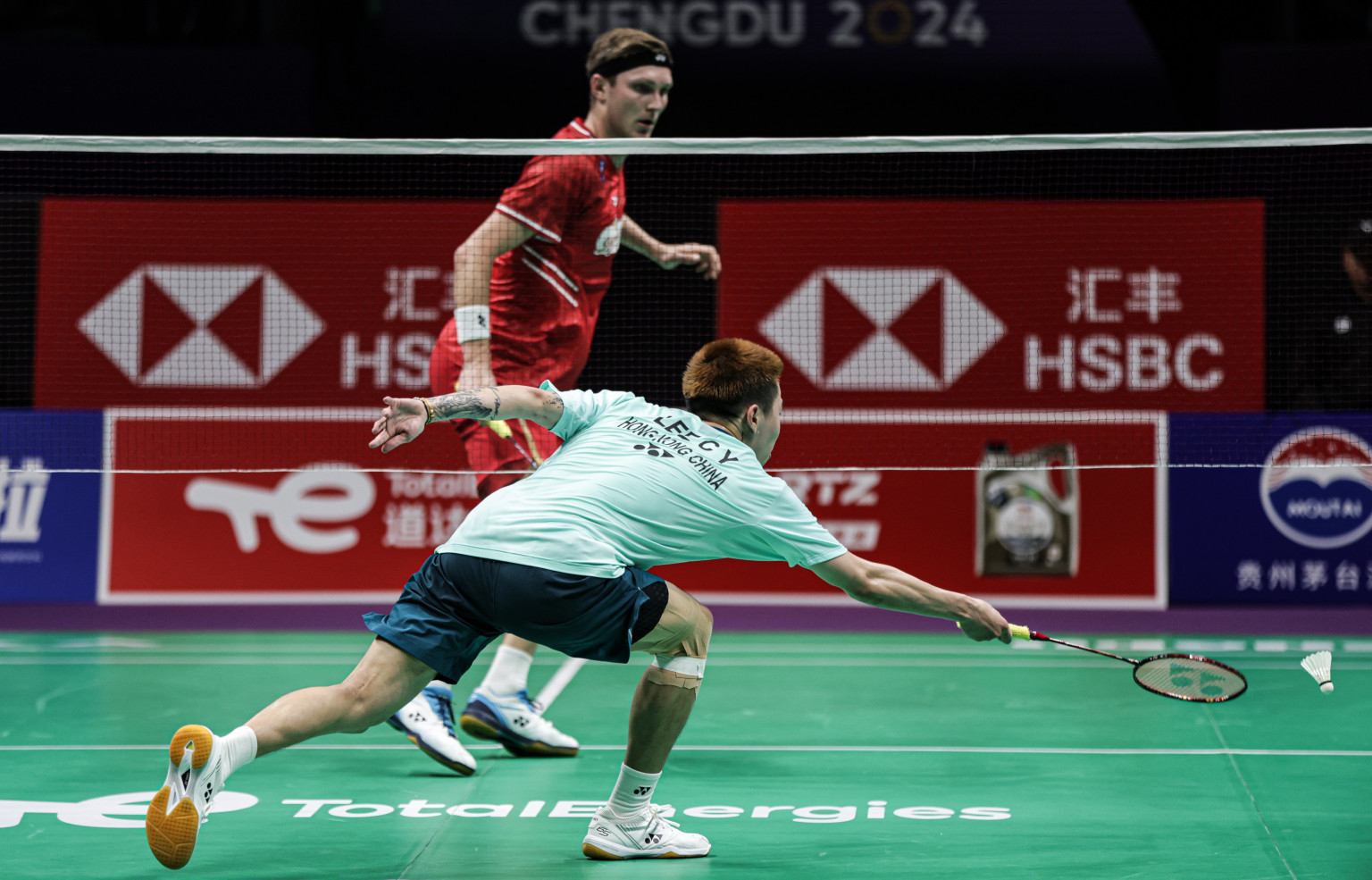 Cầu lông Thomas Cup 2024: Số 1 thế giới Axelsen xóa mọi nỗ lực của đối thủ bằng 2 pha lên lưới