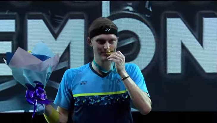 Kết quả cầu lông Malaysia Open mới nhất 3/7: Ratchanok Intanon và Viktor Axelsen vô địch