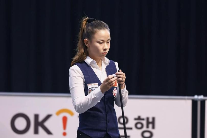 Cơ thủ nữ billiard carom 3 băng số 1 Việt Nam Nguyễn Ho&agrave;ng Yến Nhi viết 