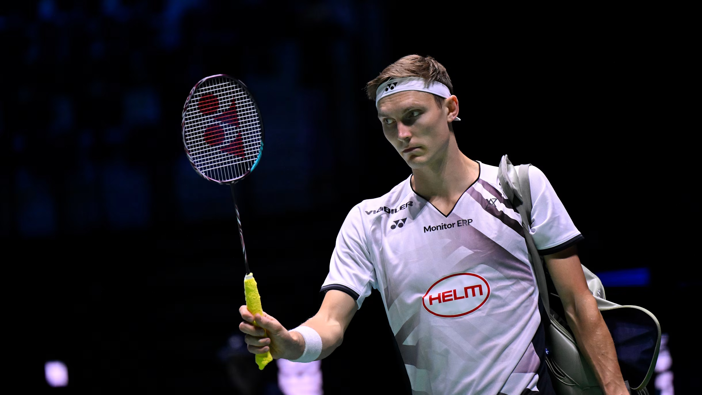 Nh&agrave; v&ocirc; địch đơn nam cầu l&ocirc;ng Olympic Paris Viktor Axelsen r&uacute;t khỏi World Tour Finals 2024