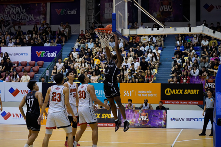 Thương hiệu 361° mang tới giải bóng rổ Vietnam Pro-Am Basketball 2024 những "tác phẩm giày" kết hợp cùng danh thủ NBA