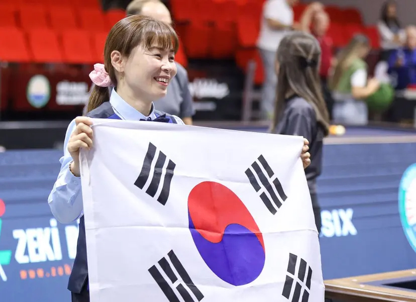 Nhà vô địch thế giới billiard carom 3 băng nữ Lee Shin Young rời UMB sang PBA