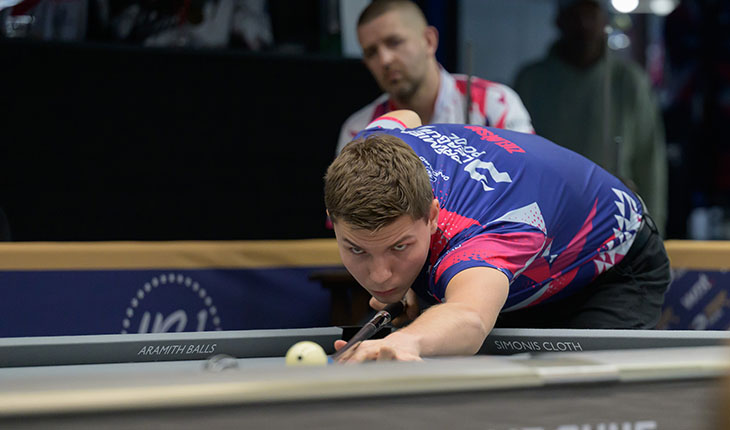 Wiktor Zielinski tạm dẫn đầu BXH giải billiards Premier League Pool 2024