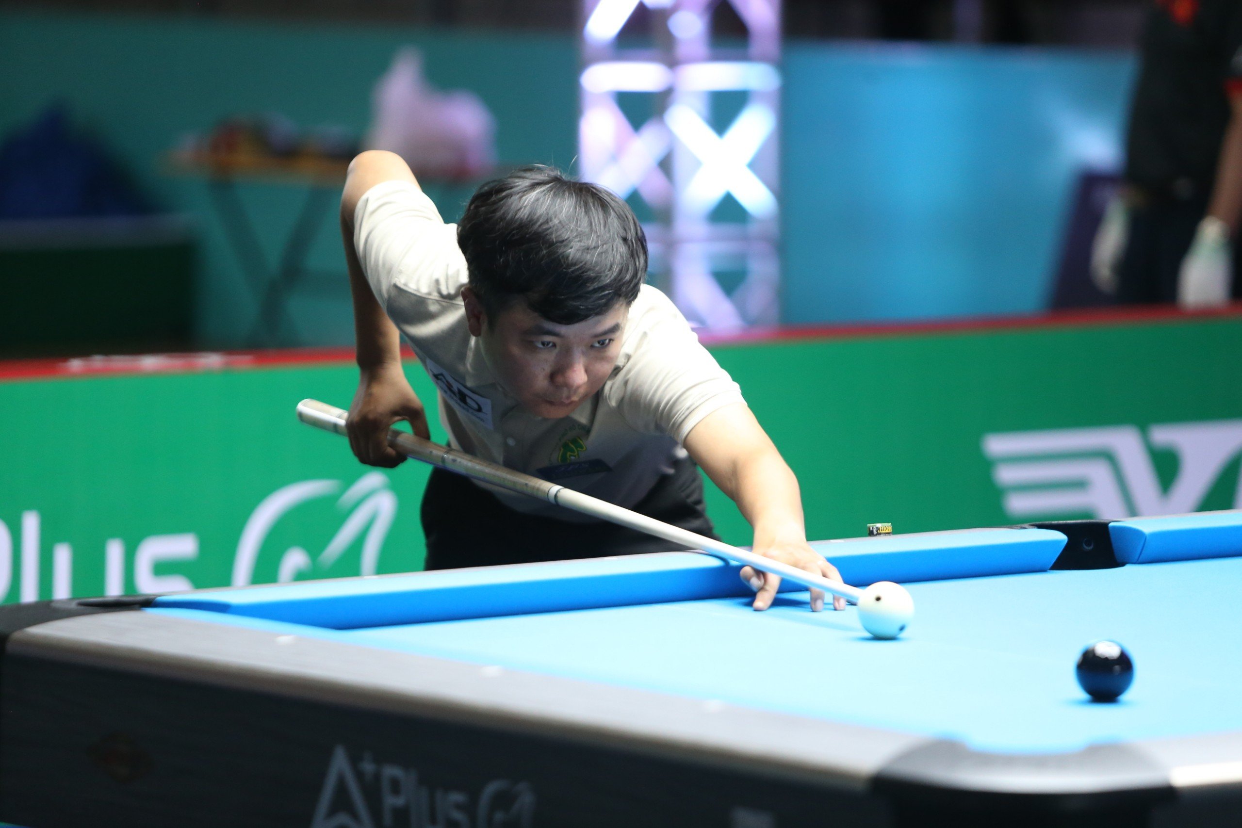 Cơ thủ Cao Văn H&agrave;o thắng Ho&agrave;ng Sao: Hiện tượng th&uacute; vị tại giải billiards quốc gia 2024