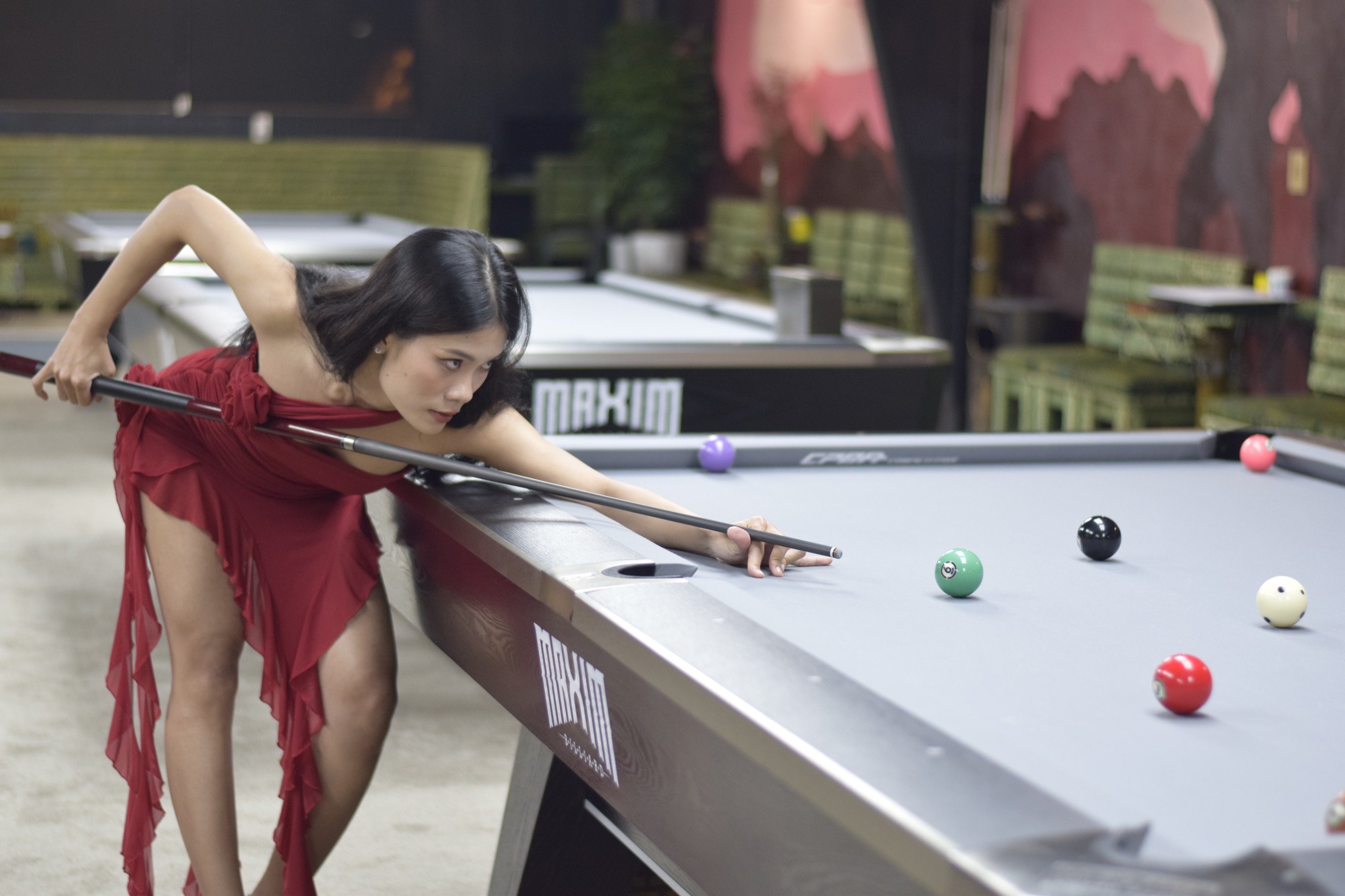 B&agrave;n MAXIM ở giải Ch&agrave;o S&agrave;i G&ograve;n của chuỗi CLB billiards B52 xịn x&ograve; thế n&agrave;o?
