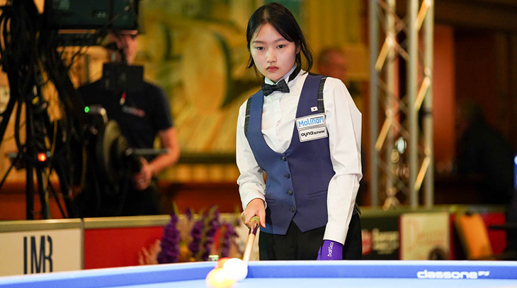 Đánh billiards thôi, có cần phải đẹp như thế! Đánh billiards thôi, có cần phải đẹp như thế!