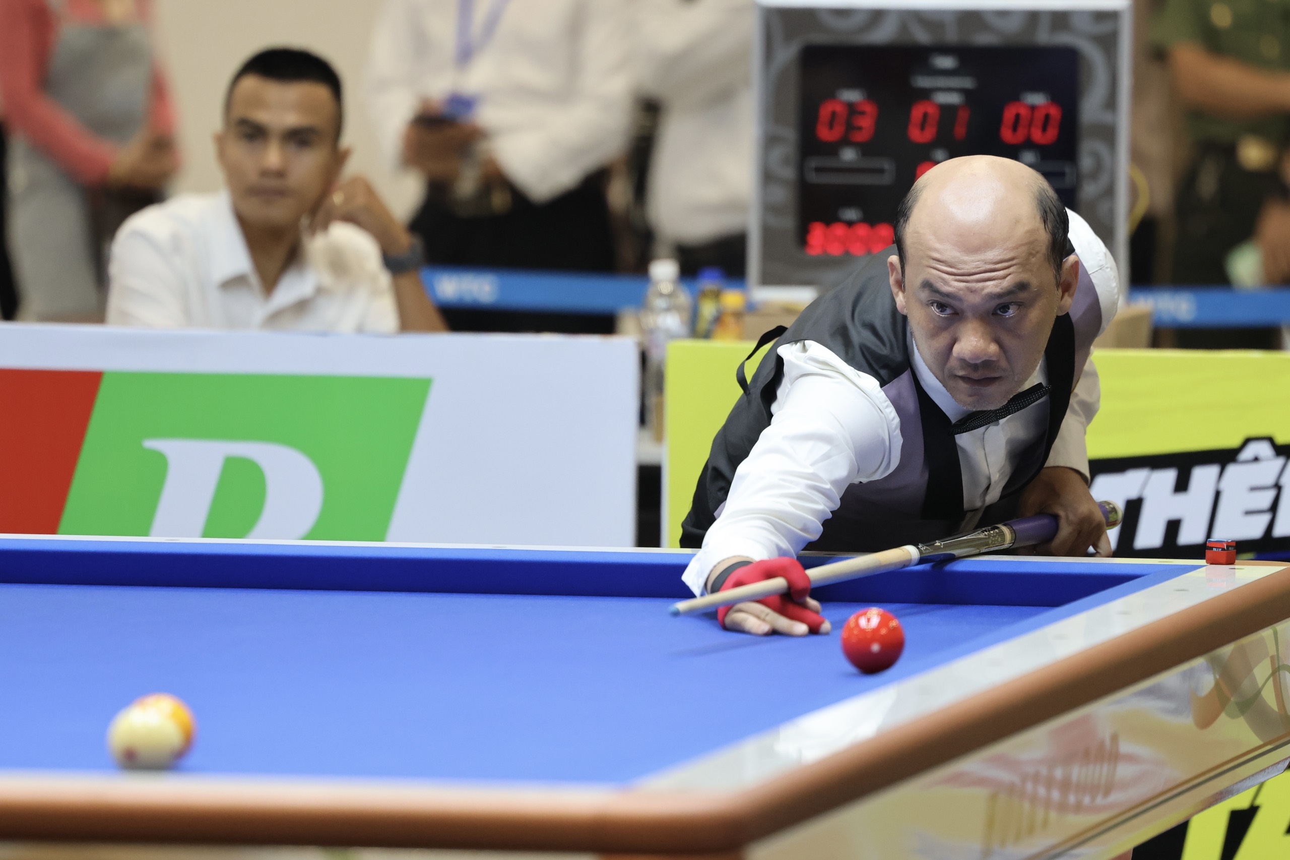Giải billiards carom 3 băng quốc tế Bình Dương: Đương kim vô địch Mã Xuân Cường thắng liên tiếp
