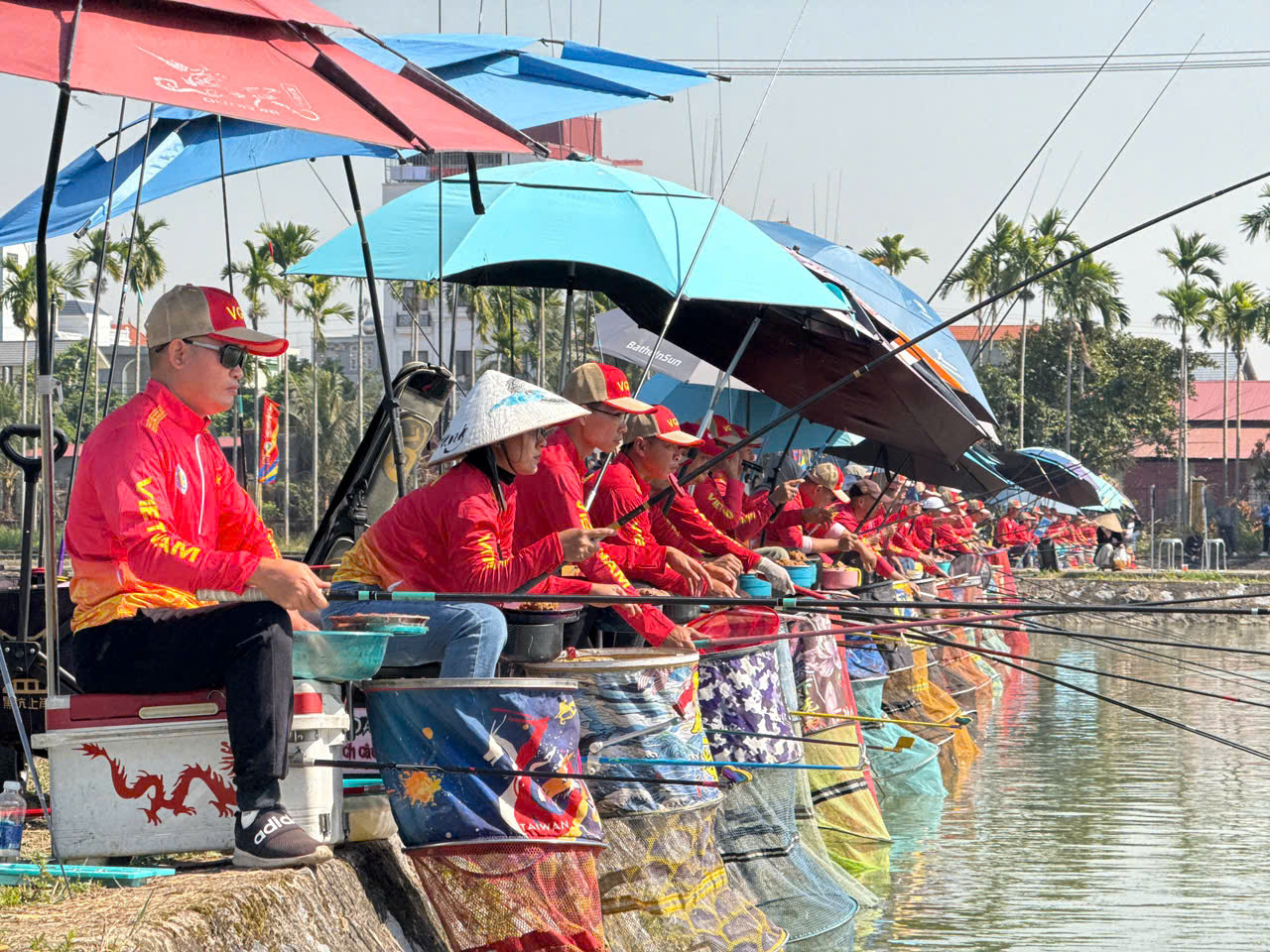 Tô Tiến Dũng vô địch Câu Cá Quốc gia 2025, Sapham Fishing "càn quét" huy chương Cúp Đồng Đội