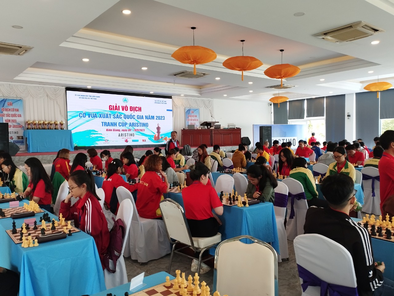 Aristino trở th&agrave;nh nh&agrave; t&agrave;i trợ trang phục độc quyền cho hệ thống giải cờ vua Việt Nam&nbsp;