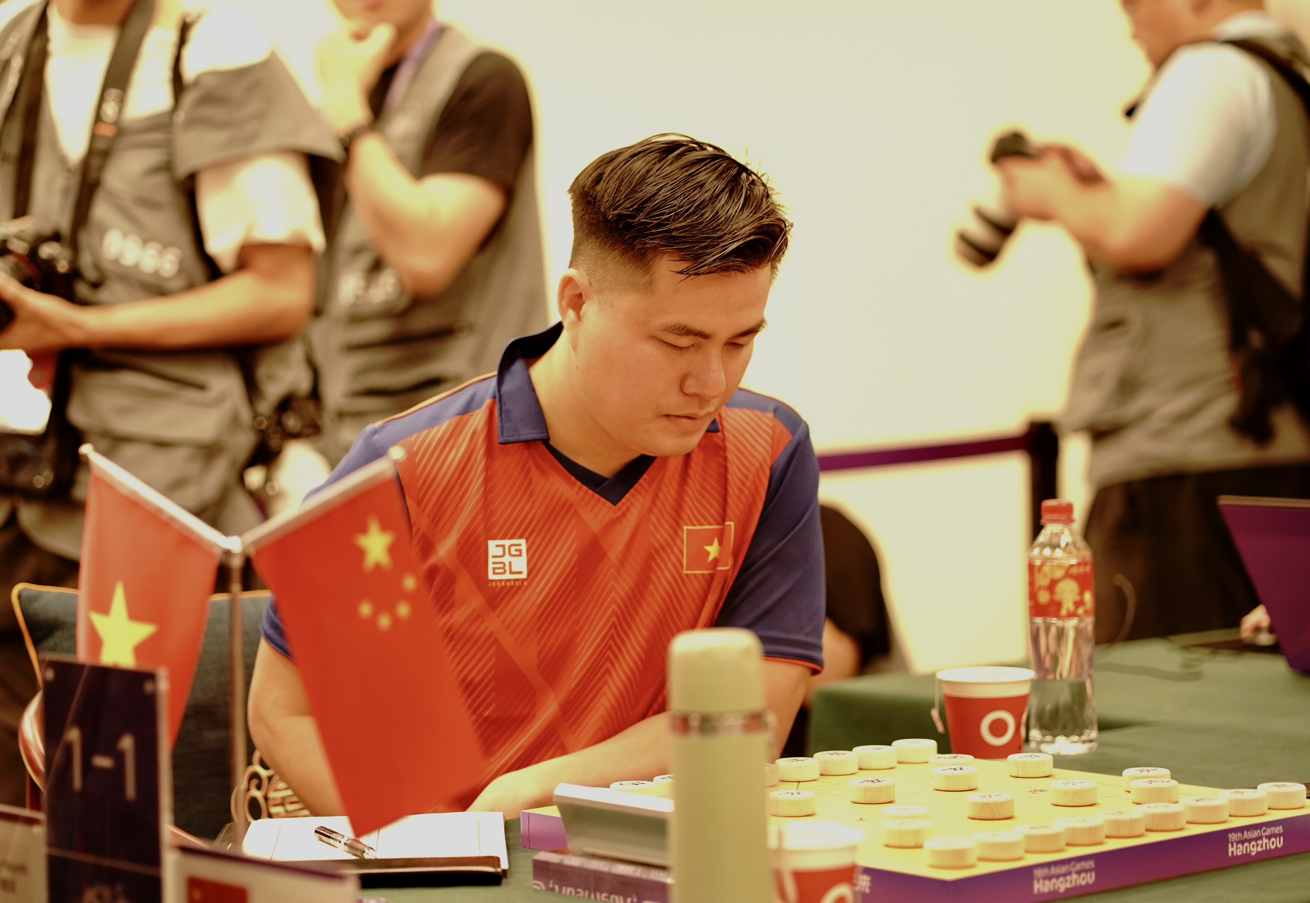 Lại Lý Huynh góp mặt tại giải Lôi đài Tượng kỳ Đại sư 2026: Khi Cờ tướng khẳng định giá trị kinh tế và vị thế quốc tế Lại Lý Huynh góp mặt tại giải Lôi đài Tượng kỳ Đại sư 2026: Khi Cờ tướng khẳng định giá trị kinh tế và vị thế quốc tế