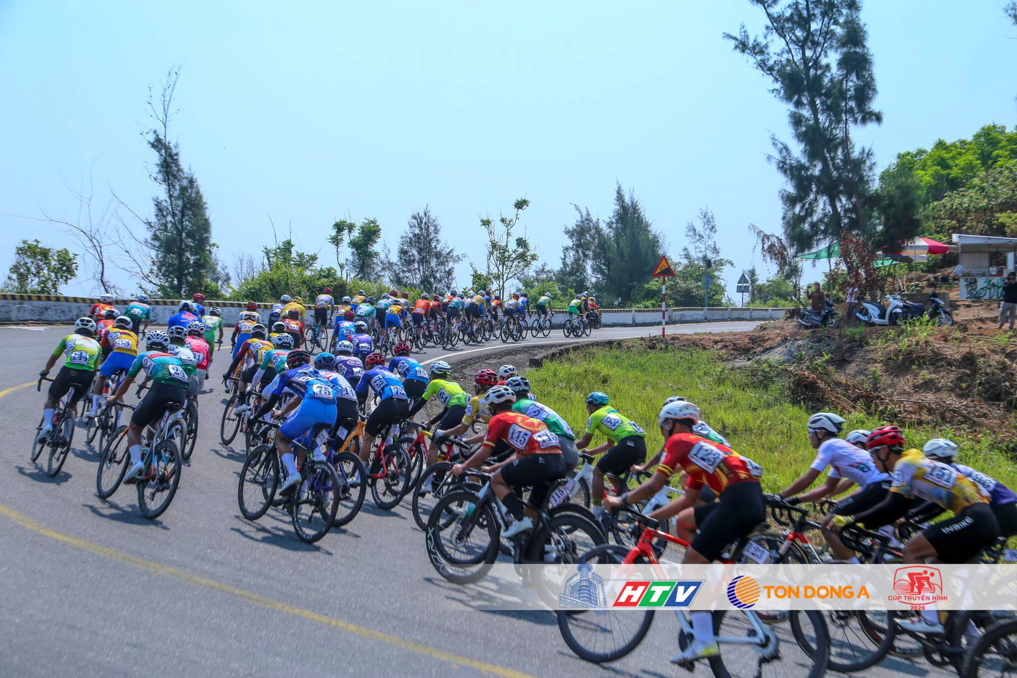 Trực tiếp đua xe đạp Cúp truyền hình TPHCM 2026 hôm nay 14/04: Chờ đợi màn rượt đuổi tốc độ dưới nắng nóng miền Trung