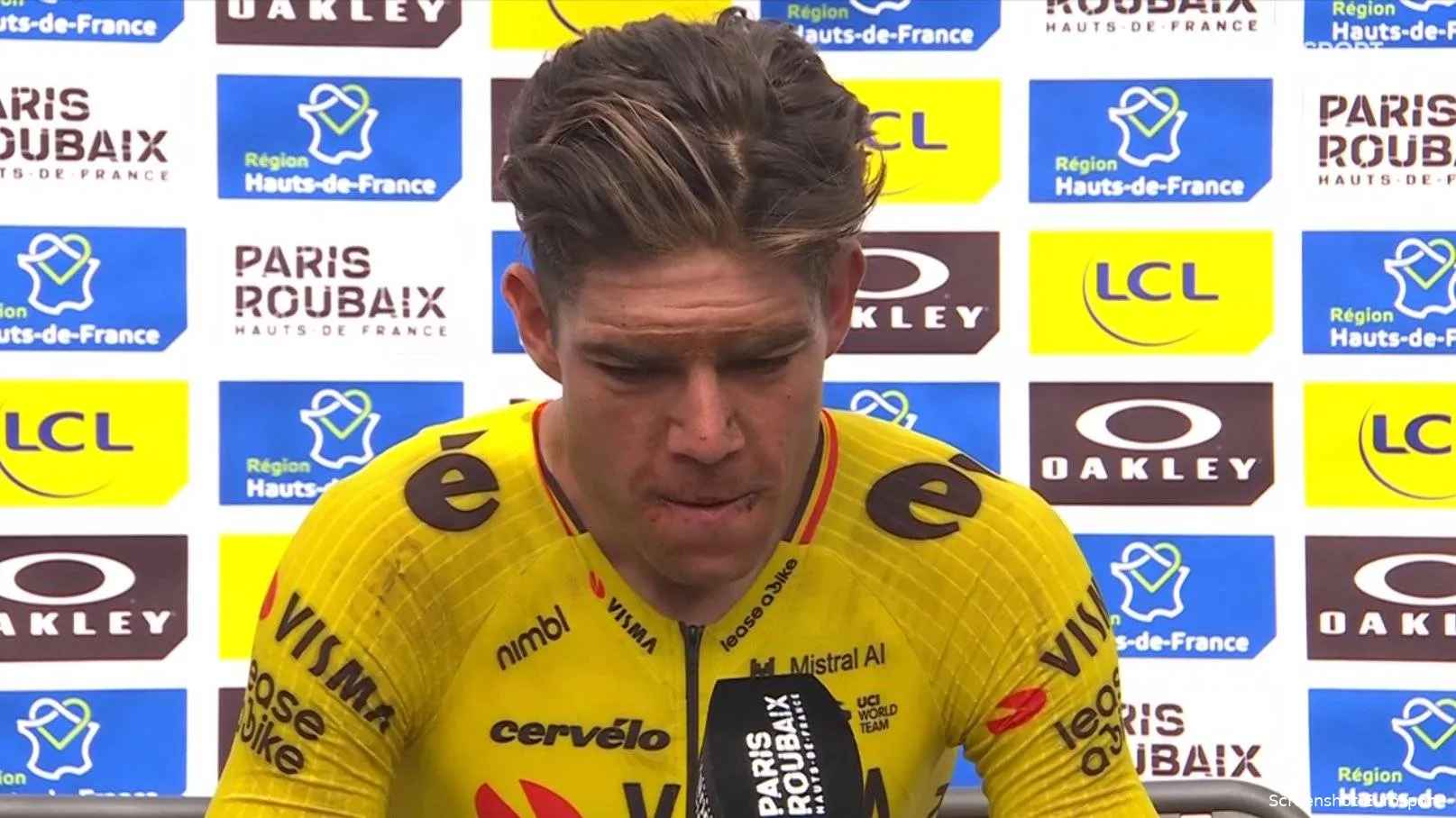 Đua xe đạp Paris-Roubaix 2026: Wout van Aert đăng quang Đua xe đạp Paris-Roubaix 2026: Wout van Aert đăng quang