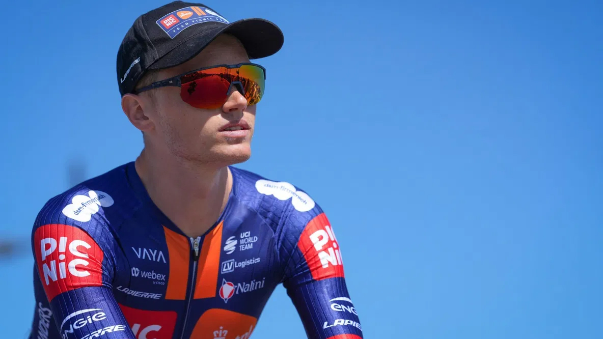 Oscar Onley gia nhập Ineos: Lời lời thách thức gửi đến Pogacar và Vingegaard tại cuộc đua xe đạp Tour de France 2026 Oscar Onley gia nhập Ineos: Lời lời thách thức gửi đến Pogacar và Vingegaard tại cuộc đua xe đạp Tour de France 2026
