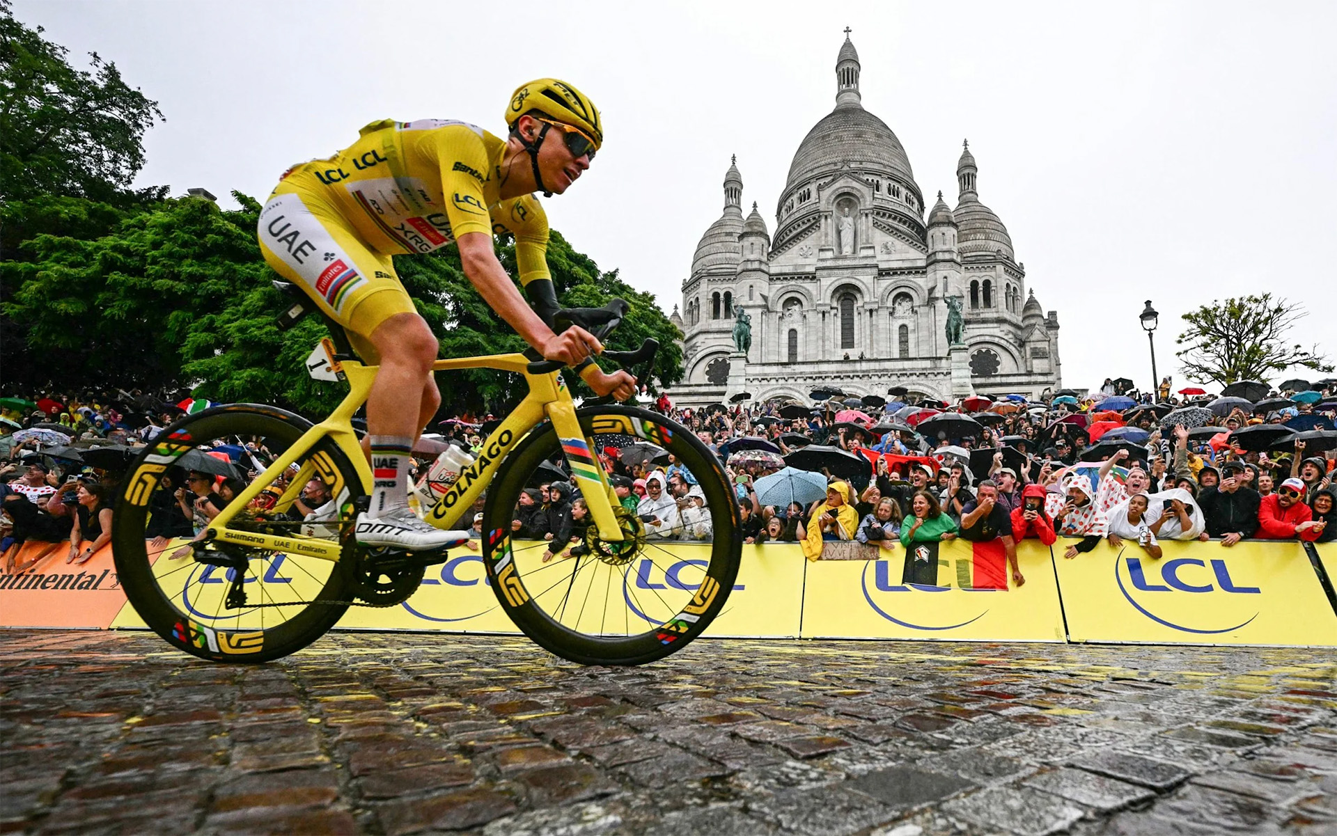 Tadej Pogacar vô địch cuộc đua xe đạp Tour de France 2025, nhưng vuột chiến thắng chặng cuối