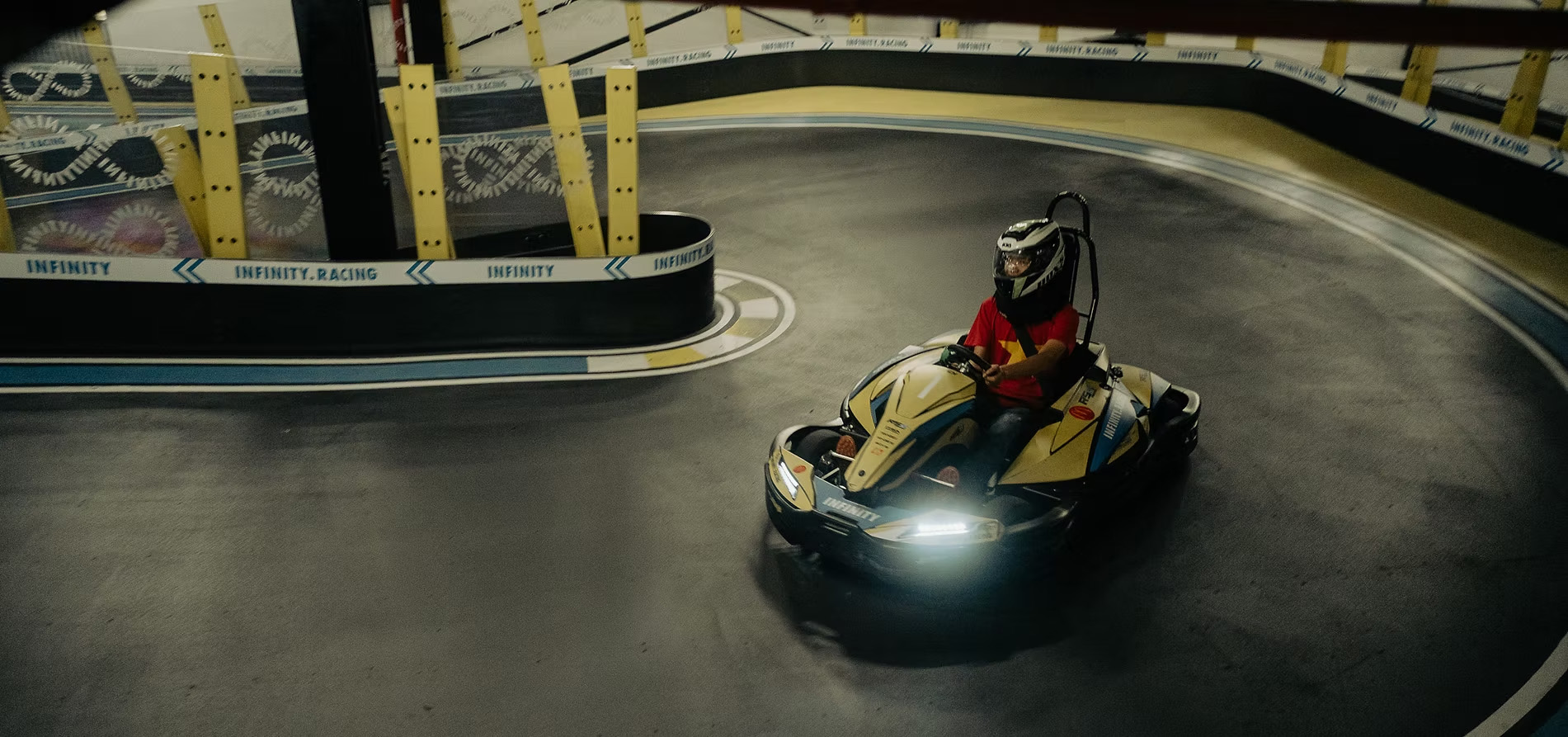 Lần đầu tiên tại Việt Nam xuất hiện đường đua Go-Kart điện đa tầng