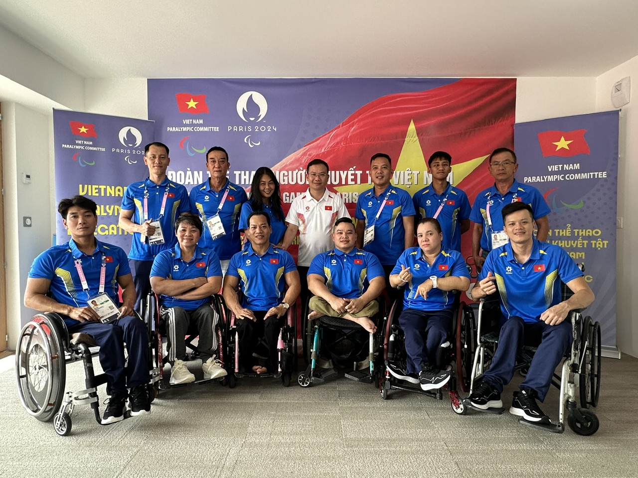 Lê Văn Công và Châu Hoàng Tuyết Loan sẽ cầm cờ cho Đoàn Việt Nam ở Paralympic Paris 2024 Lê Văn Công và Châu Hoàng Tuyết Loan sẽ cầm cờ cho Đoàn Việt Nam ở Paralympic Paris 2024