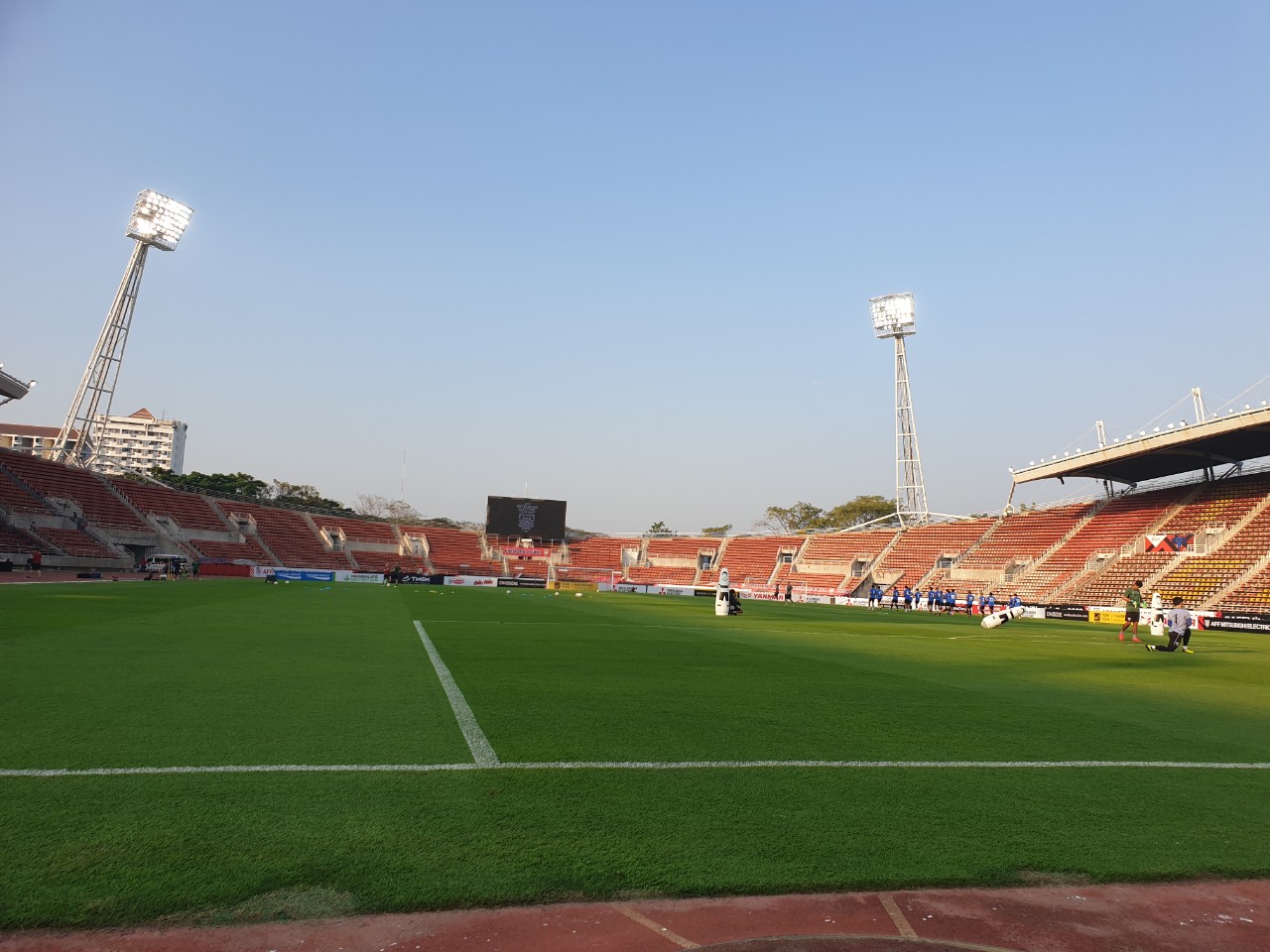 AFF Cup: Tiền đạo số 1 Thái Lan Teerasil Dangda vẫn đang tập riêng