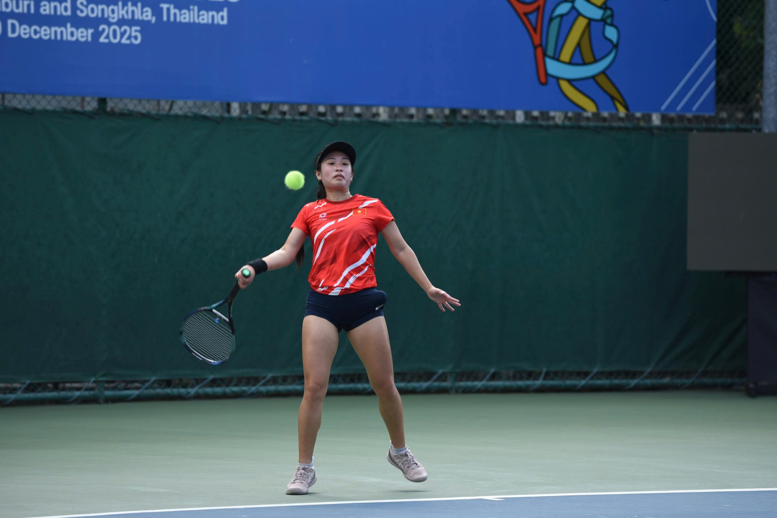 Savanna Ly Nguyen mở màn ấn tượng: Quần vợt Nữ Việt Nam quyết đấu kịch tính 3 trận trước Philippines tại SEA Games 33 Savanna Ly Nguyen mở màn ấn tượng: Quần vợt Nữ Việt Nam quyết đấu kịch tính 3 trận trước Philippines tại SEA Games 33