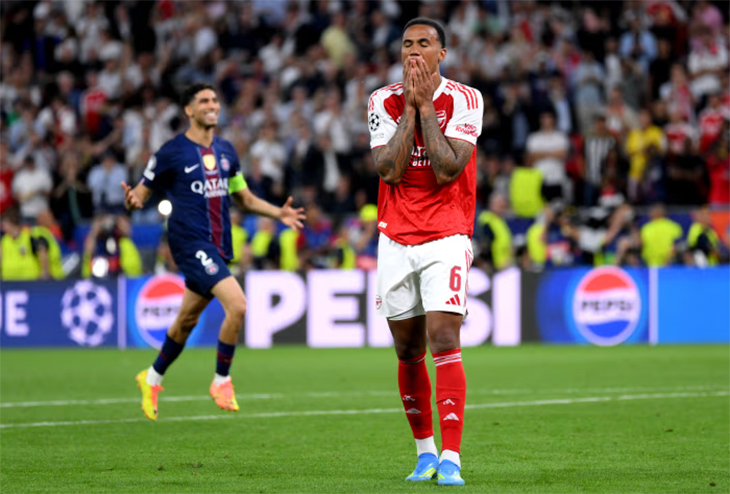Gabriel phá vỡ sự im lặng sau cú sút luân lưu hỏng ăn khiến Arsenal ôm hận trước PSG ở Champions League