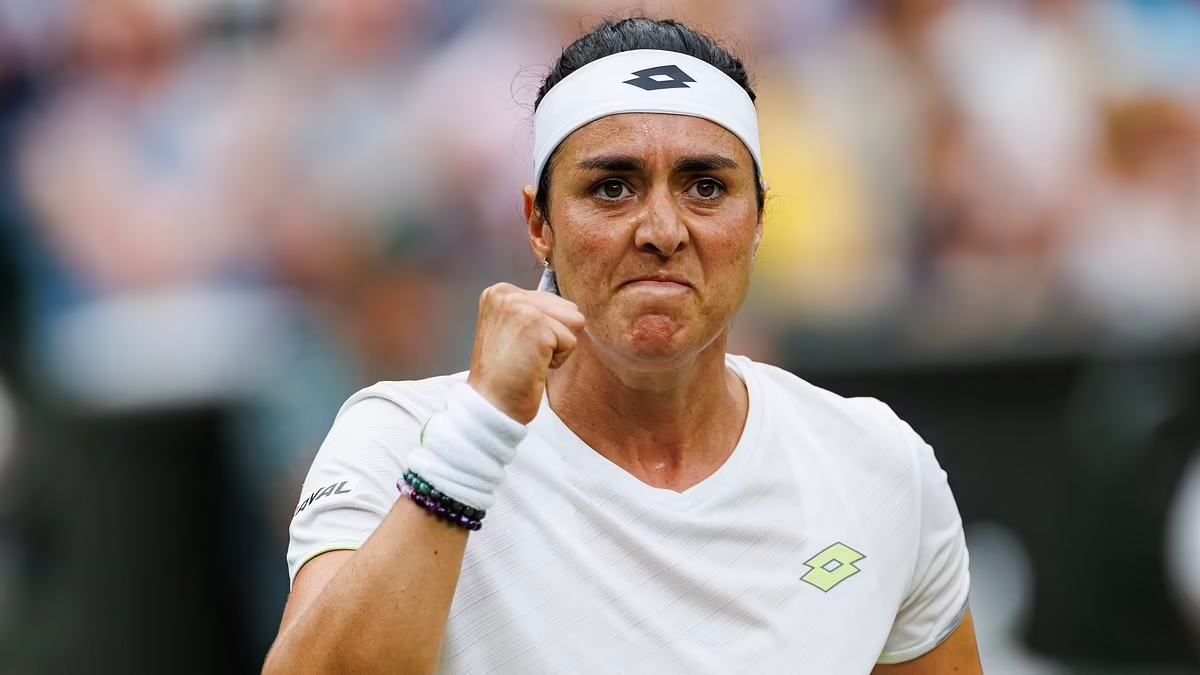Sao tennis nữ Ons Jabeur khâm phục Cristiano Ronaldo do dám đá pen 2 lần trước Slovenia ở Euro 2024