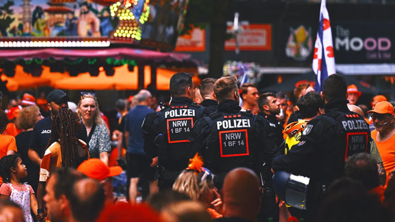 Cổ động viên Anh bị hooligan Hà Lan tấn công ở Dortmund tại bán kết Euro 2024
