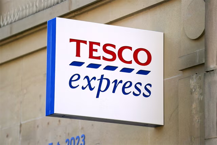 Si&ecirc;u thị Tesco chơi đẹp khi đ&oacute;ng cửa sớm ng&agrave;y Anh tranh v&ocirc; địch Euro 2024 với T&acirc;y Ban Nha