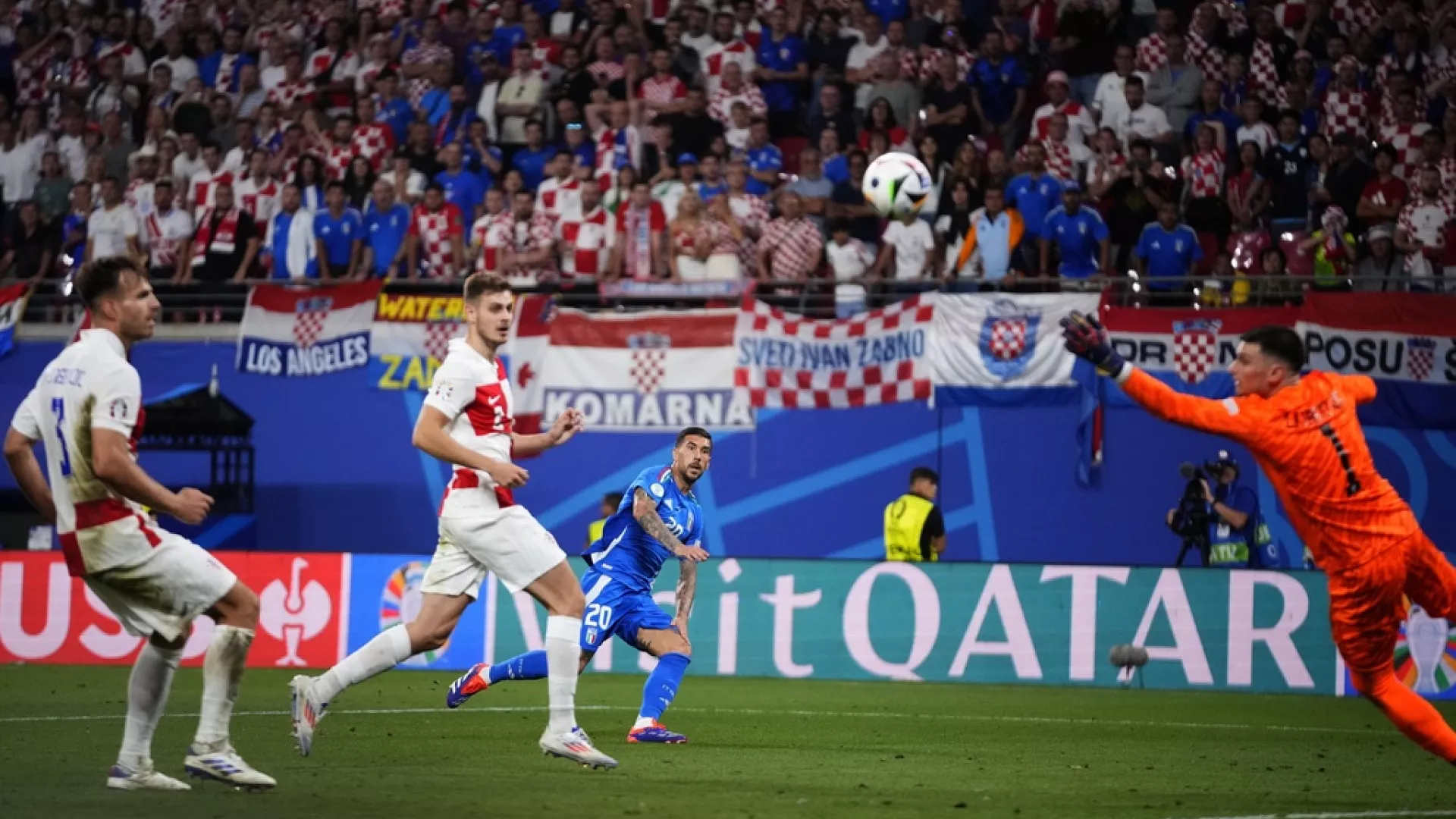 Top 10 khoảnh khắc mang tính biểu tượng nhất của vòng bảng Euro 2024 Top 10 khoảnh khắc mang tính biểu tượng nhất của vòng bảng Euro 2024